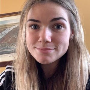 Meet your Posher, Carly